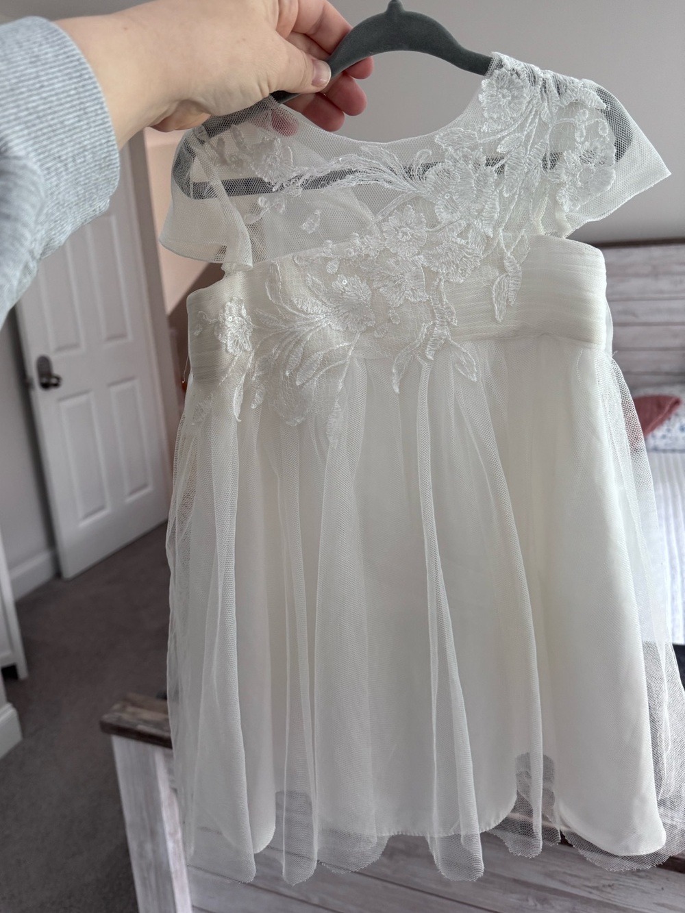 David's Bridal 2T Ivory Lace Tulle Girls' Formal Dress